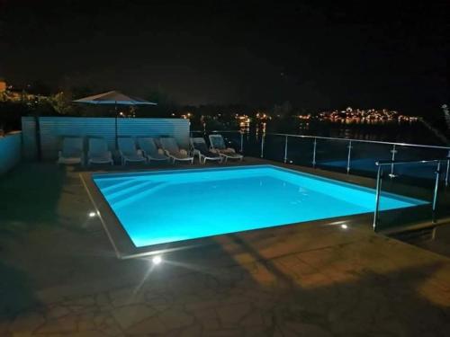 Three-Bedroom Apartment With Sea View A2