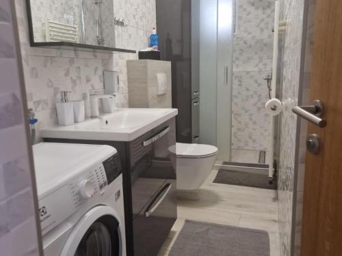 Three-Bedroom Apartment With Sea View A2