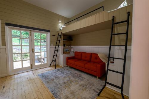 Postel nebo postele na pokoji v ubytování Ferntree Digs Cottage