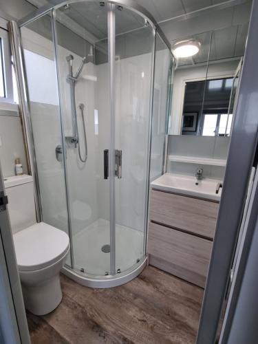 Koupelna v ubytování Pukeko Cottage