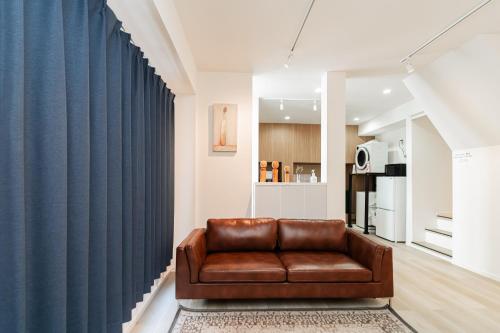 3BR,2BA,2WC with kitchen and living,7min to skytree subway,Max12P