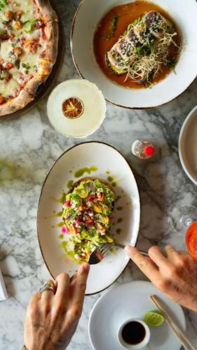 Jídlo v hotelu nebo okolí