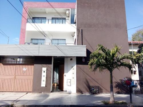Bangunan di mana terletaknya apartmen