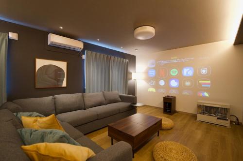 Posezení v ubytování Green Hills Sapporo 5 bedroom 10 beds 2 bath 2 free parking spaces