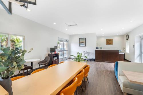Φωτογραφία από το άλμπουμ του Comfort Inn Cockatoo Near LAX Airport σε Hawthorne