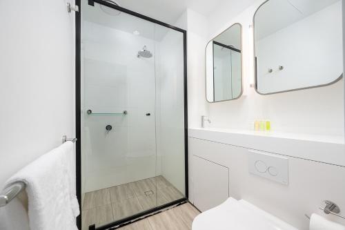 Ένα μπάνιο στο Melbourne Luxe Retreat 2B2B Pool, Gym 34th floor
