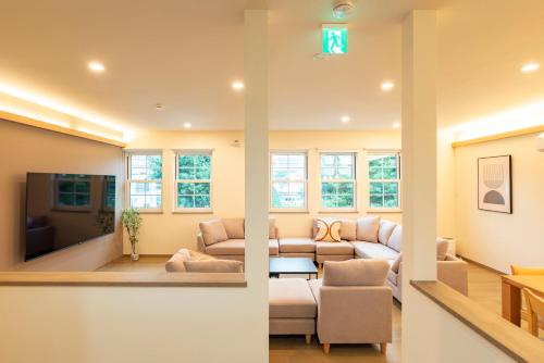 F's Villa Sapporo フルリフォーム 駐車場完備 寝室4部屋 UB WC各階完備