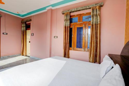 Fotografie z fotogalerie ubytování Hotel O A. S Grand v destinaci Sikandra