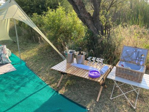 Κήπος έξω από το Halali Wilderness Private Game Ranch