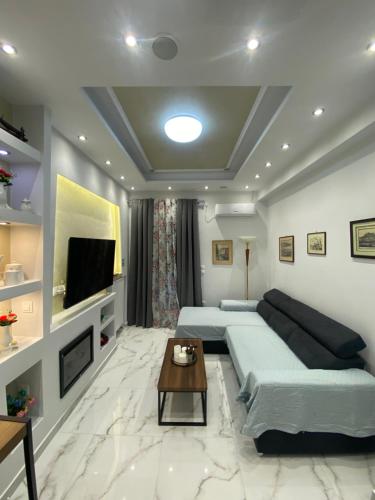 Golden Nest Apartment