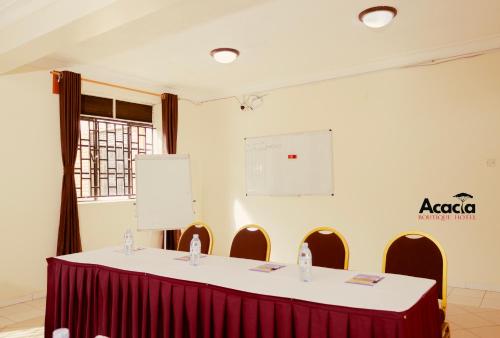 Kawasan bisnes dan/atau bilik persidangan di Acacia Hotel Mbarara