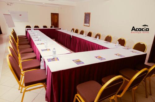 Kawasan bisnes dan/atau bilik persidangan di Acacia Hotel Mbarara