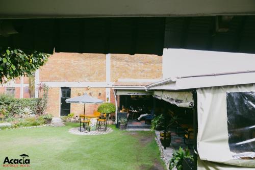 Taman di luar Acacia Hotel Mbarara