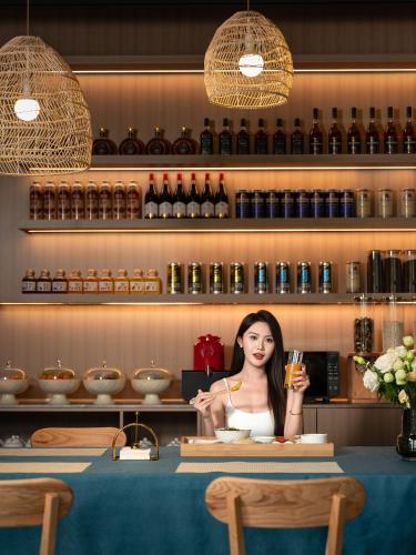 Bebidas en Zhangjiajie National Park RU Hotel--Free one way pick up service over 2 night,Free fresh coffee,Attraction Tickets Serivce in advance