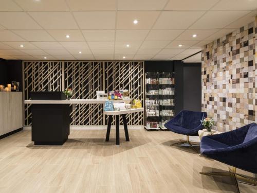 Ruang duduk di Mercure Hotel & Spa Bastia Biguglia
