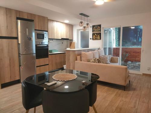 3 bedroom holiday apartment nearby arenal javea