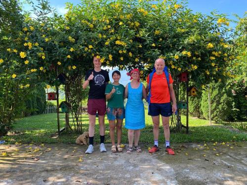 Επισκέπτες που μένουν στο Homestay Nhà của Mị - Mị's House