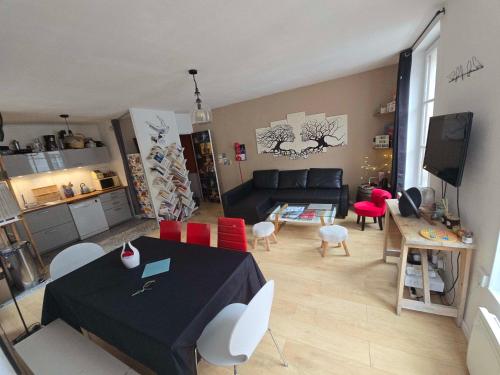 Bel appartement avec terrasse en plein centre ville