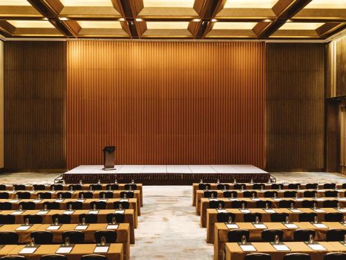Pullman Fuzhou Tahoeにあるビジネスエリアまたは会議室