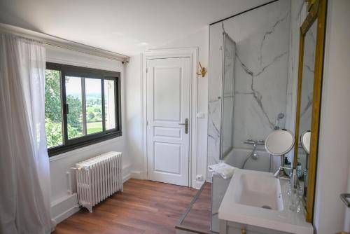 Koupelna v ubytování Le Chalet des Perchés