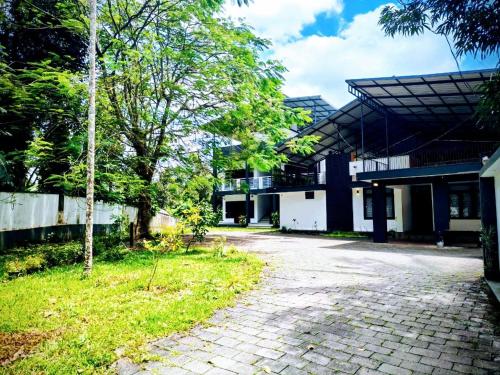 Gallery image of Casamia Garden in Batheri