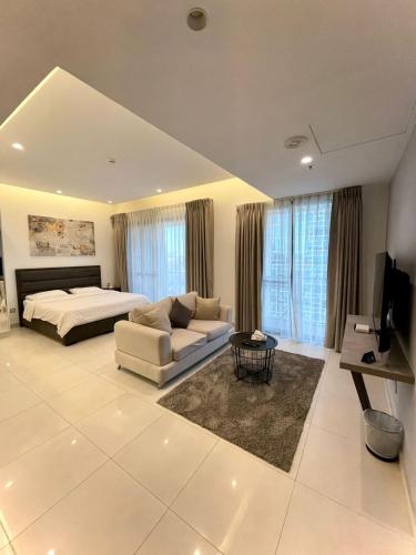 Afbeelding uit fotogalerij van Studio Damac tower 15 floor Boulevard abdali أستديو فاخر - برج داماك العبدلي البوليفارد الطابق الخامس عشر in Amman