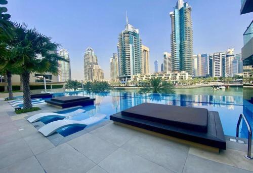 Modern 1 bedroom with Direct Marina Access
