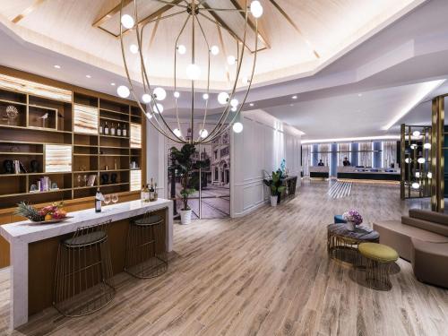 Gallery image of Mercure Shanghai Yu Garden On the Bund - 5 mins taxi to Nanjing Road and Bund in Shanghai