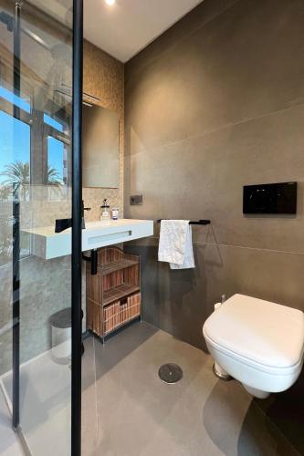 Cozy Modern Apartment with Pool in Nerja