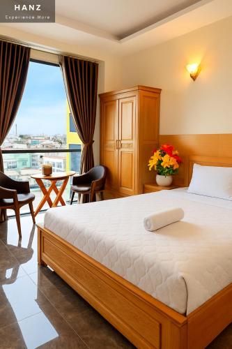 Katil atau katil-katil dalam bilik di S79 Hotel 868 Binh Tan