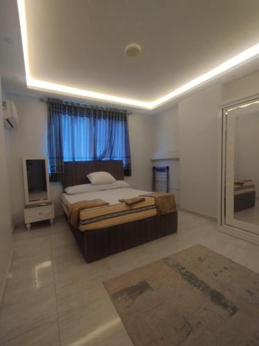 Side of Geyhan Mansoura Street