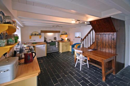 Kuchyň nebo kuchyňský kout v ubytování 4 Bed in Rosscarbery oc-i508
