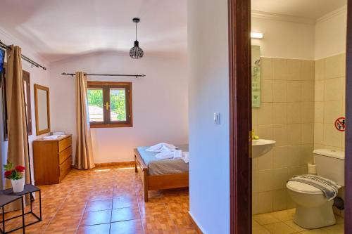 Ένα μπάνιο στο Villa Amarilda - Private Pool & Garden in Corfu
