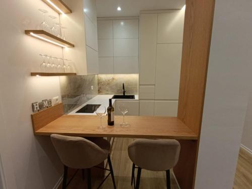 Genci's Apartment 1-1-1