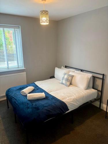 Postel nebo postele na pokoji v ubytování Modern 2-Bed in South Shields