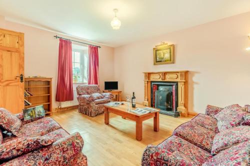 Posezení v ubytování 4 Bed in Rossnowlagh oc-ii06781