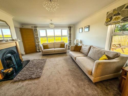 Χώρος καθιστικού στο 4 Bed in Glenarm oc-ii15925