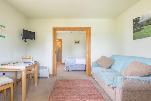 Kenilworth Garden Accomodationにあるテレビまたはエンターテインメントセンター