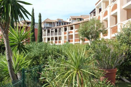 Cap Esterel VILLAGE duplex vue mer et Golf
