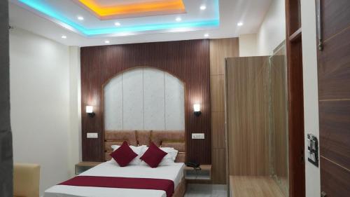 Gallery image of Mountain Haven Naldehra Shimla in Shimla