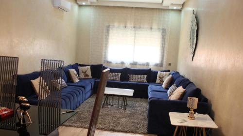 Гостиная зона в Beautiful 3 bedrooms apartment