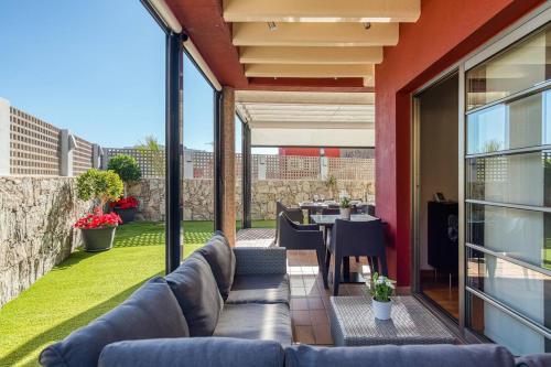 Ruang duduk di Edmond Vibes Villa Canarias