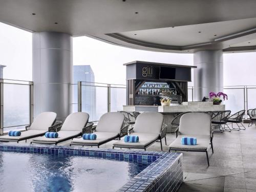 Πισίνα στο ή κοντά στο Mercure Jakarta Gatot Subroto