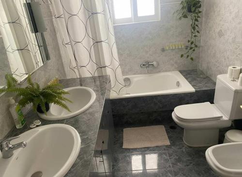 Athenas Residence 3-Bedroom Apartment in Alimos