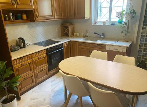 Athenas Residence 3-Bedroom Apartment in Alimos