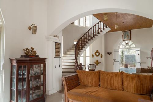 Gambar di galeri bagi SkyPort Villa Negombo di Negombo