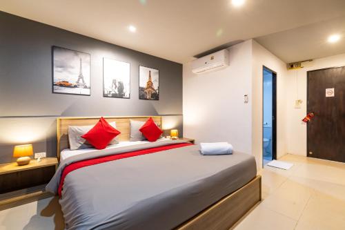 Katil atau katil-katil dalam bilik di Phuket Five For tune Holiday Hotel
