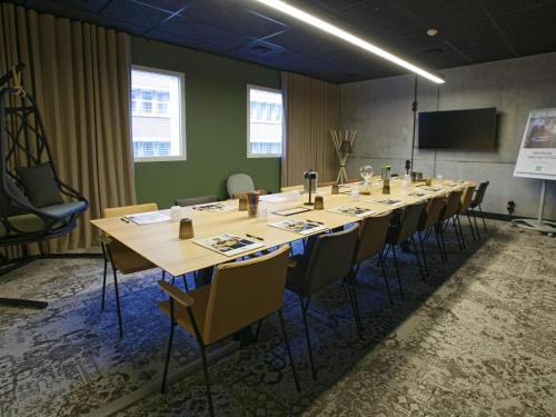 Kawasan bisnes dan/atau bilik persidangan di ibis Styles Amiens Centre