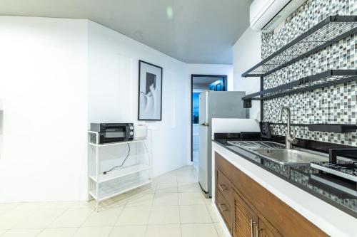 Dapur atau dapur kecil di Phuket Five For tune Holiday Hotel