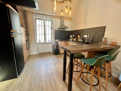 Η κουζίνα ή μικρή κουζίνα στο Côté Renaissance - Duplex en hyper centre de Blois